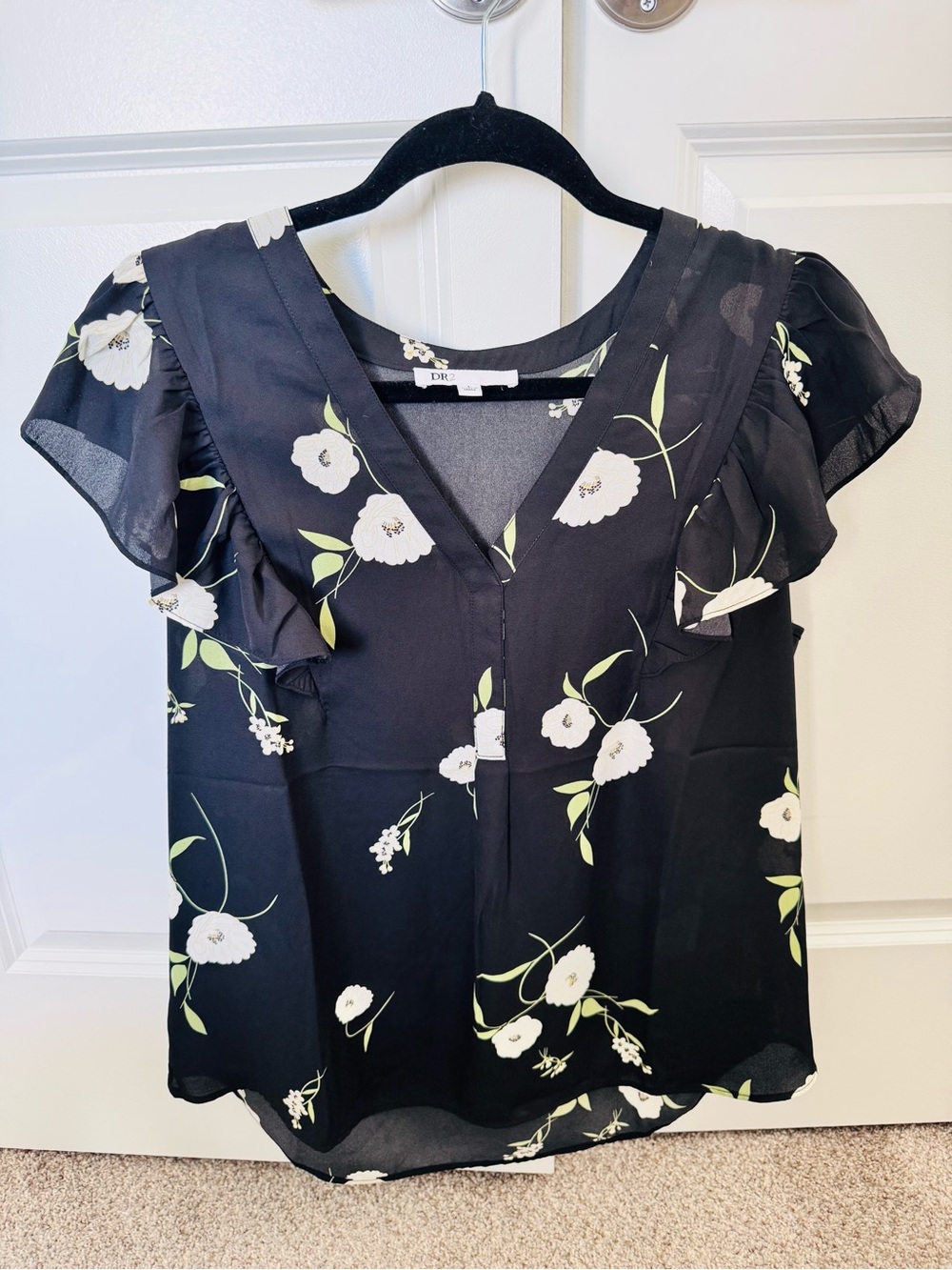 DR2 Black Floral V-Neck Flutter Sleeve Blouse